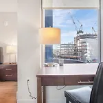 Spacious Apt Full Kitchen In Seaport